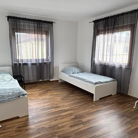 Neuhofen Apartments Apartment